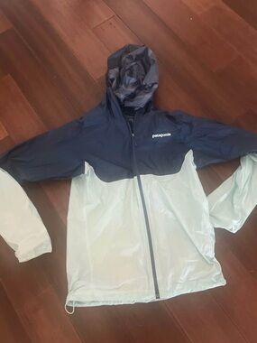 Patagonia Two-Tone Hooded Windbreaker Jacket - Navy & Light blue